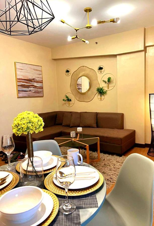 The Lancris Residences, 2 Bedrooms, 1 Bathroom, Living-Room, Kitchen & Pool Is Free Paranaque City Eksteriør billede