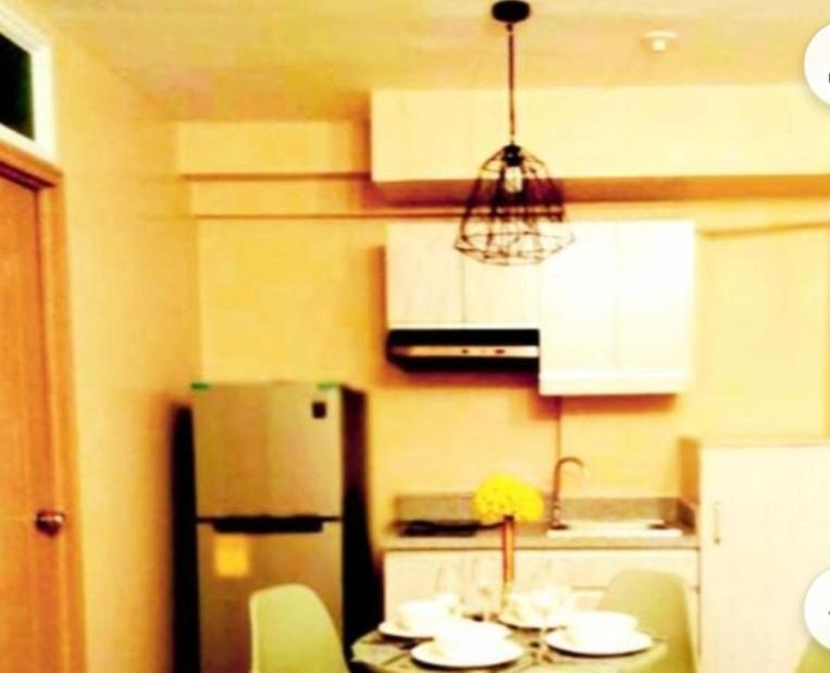 The Lancris Residences, 2 Bedrooms, 1 Bathroom, Living-Room, Kitchen & Pool Is Free Paranaque City Eksteriør billede