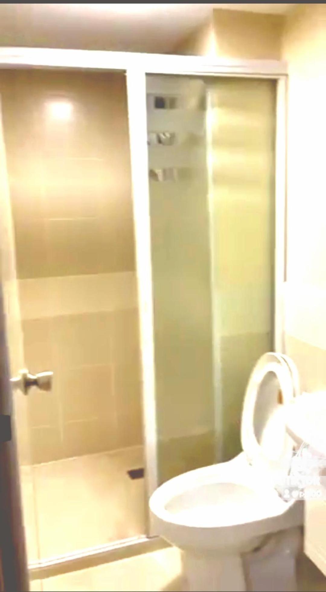 The Lancris Residences, 2 Bedrooms, 1 Bathroom, Living-Room, Kitchen & Pool Is Free Paranaque City Eksteriør billede
